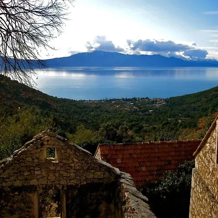Kapetan In Srida Sela Mit Panoramablick By Interhome