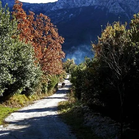Kapetan In Srida Sela Mit Panoramablick By Interhome * Zaostrog